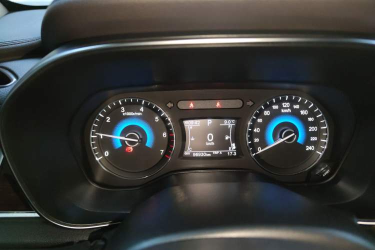 Used Dongfeng Fengon 580 2018 1.5T CVT Luxury Model Instrument Cluster
