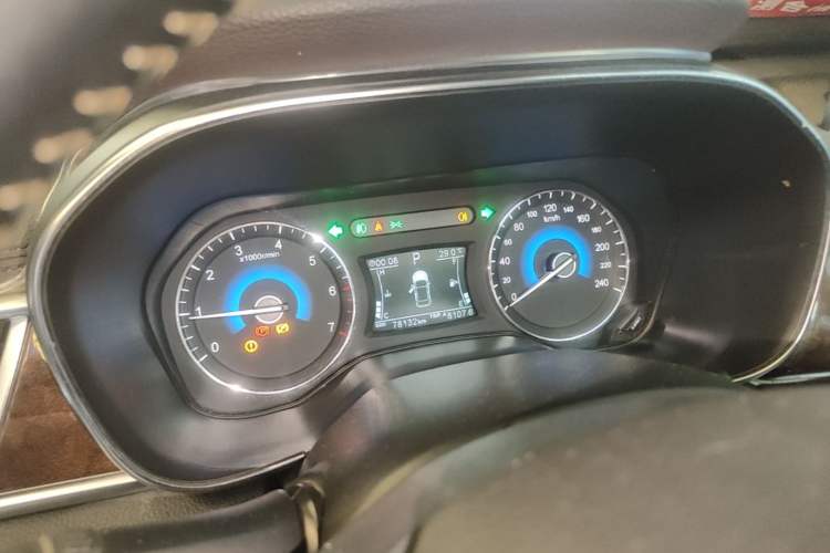Used Dongfeng Fengon 580 2018 1.5T CVT Smart Connectivity Version Instrument Cluster