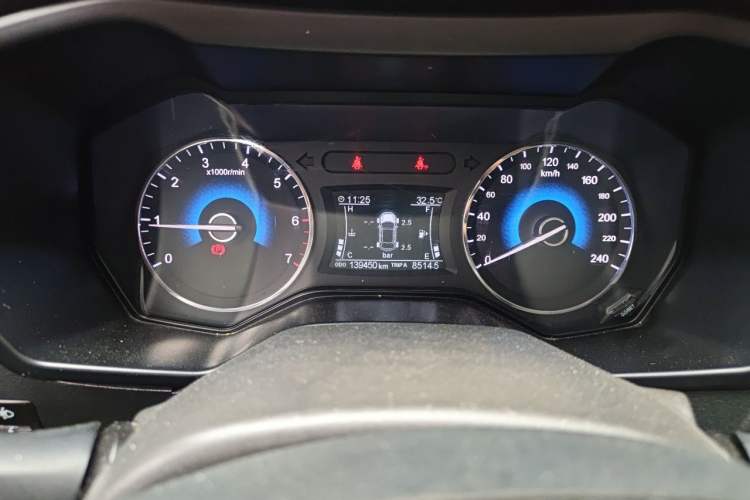 Used Dongfeng Fengon 580 2018 1.8L Manual Comfort Model Instrument Cluster