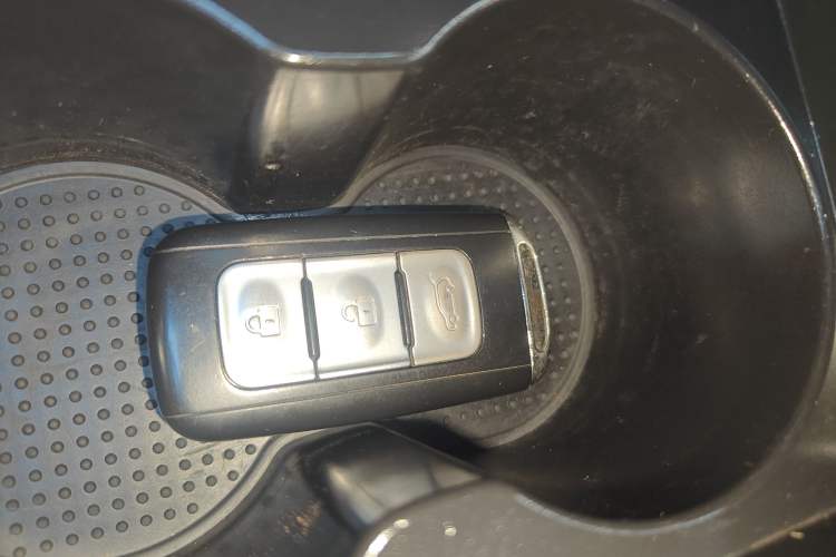 Used Dongfeng Fengon 580 2018 1.5T CVT Smart Connectivity Version Interior 1