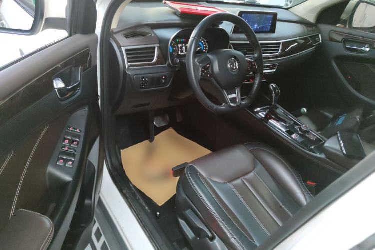 Used Dongfeng Fengon 580 2018 1.5T CVT Luxury Model Interior 3