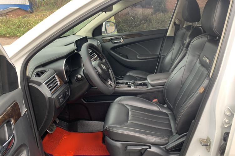 Used Dongfeng Fengon 580 2018 1.5T CVT Luxury Model Interior 4
