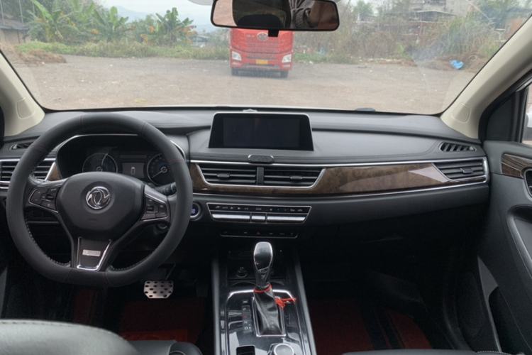 Used Dongfeng Fengon 580 2018 1.5T CVT Luxury Model Interior 6