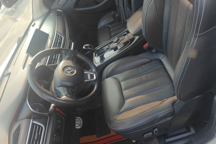 Used Dongfeng Fengon 580 2018 1.5T CVT Smart Connectivity Version Left Front Seat
