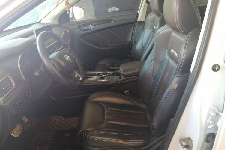Used Dongfeng Fengon 580 2018 1.5T CVT Luxury Model Left Front Seat