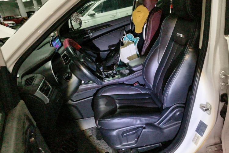 Used Dongfeng Fengon 580 2018 1.5T Manual Luxury Model Left Front Seat