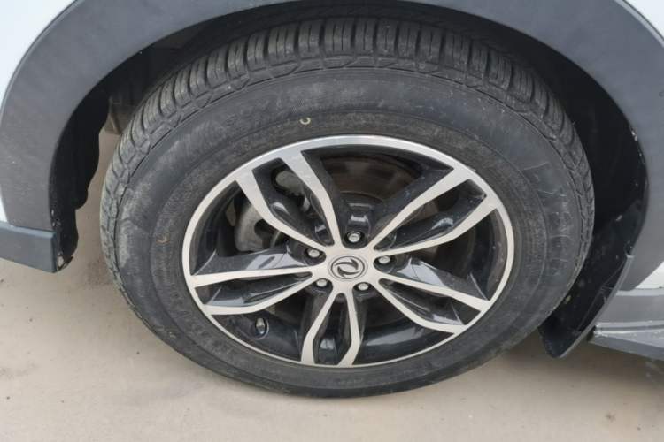 Used Dongfeng Fengon 580 2018 1.5T CVT Luxury Model Left Front Wheel Hub
