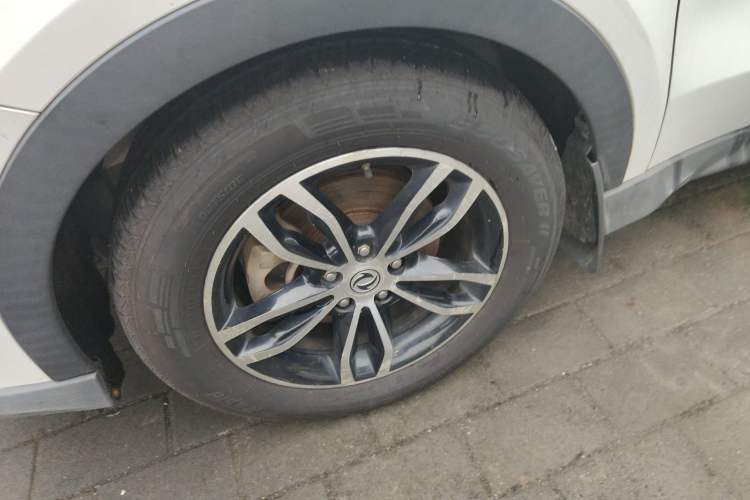 Used Dongfeng Fengon 580 2018 Revised Version 1.5T CVT Luxury Edition Left Front Wheel Hub