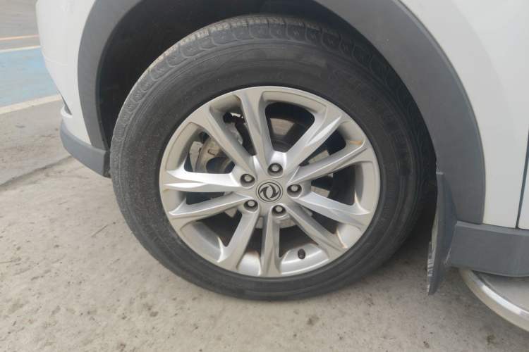 Used Dongfeng Fengon 580 2018 1.8L Manual Comfort Model Left Front Wheel Hub