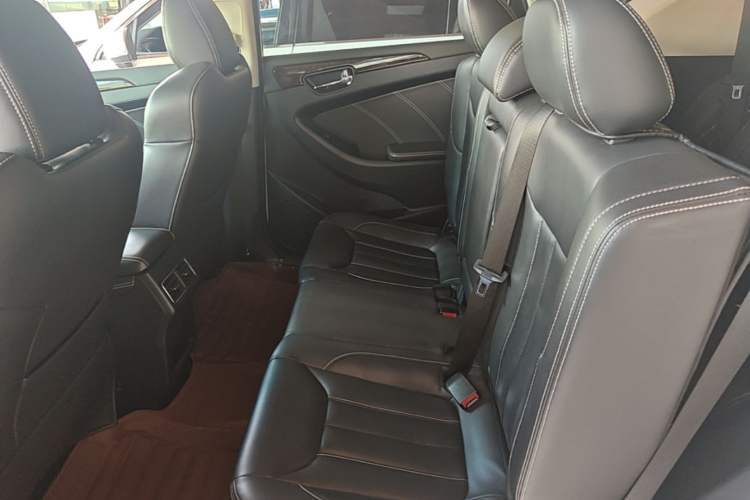 Used Dongfeng Fengon 580 2018 1.5T Manual Luxury Model Left Rear Seat