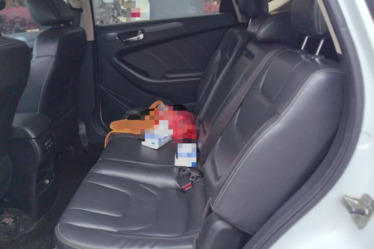 Used Dongfeng Fengon 580 2018 Revised Version 1.8L Manual Comfort Edition Left Rear Seat