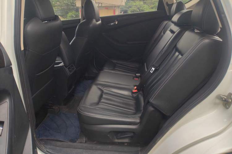 Used Dongfeng Fengon 580 2018 1.5T Manual Luxury Model Left Rear Seat