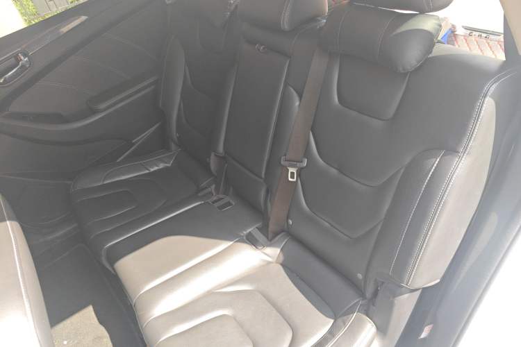Used Dongfeng Fengon 580 2018 1.8L Manual Comfort Model Left Rear Seat