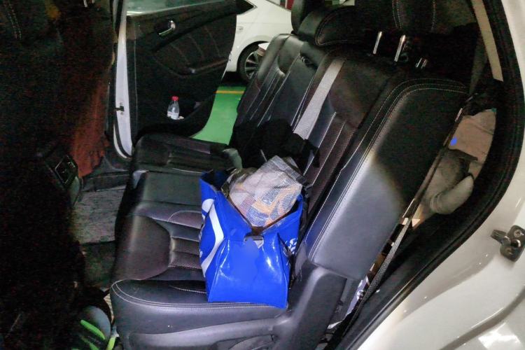 Used Dongfeng Fengon 580 2018 1.5T Manual Luxury Model Left Rear Seat