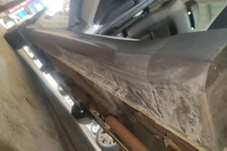 Used Dongfeng Fengon 580 2018 1.5T CVT Smart Connectivity Version Left Side Sill