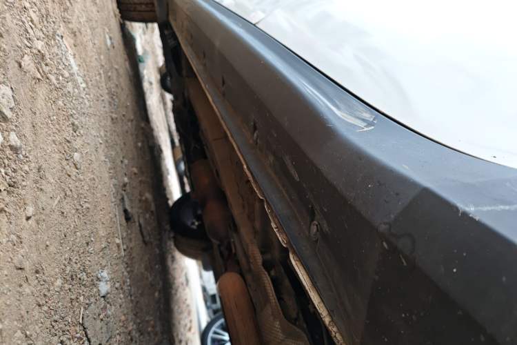 Used Dongfeng Fengon 580 2018 1.5T CVT Smart Connectivity Version Left Side Sill