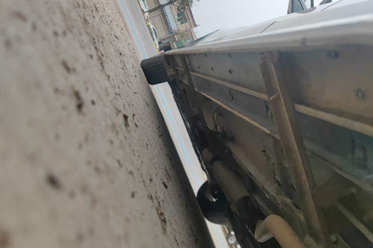 Used Dongfeng Fengon 580 2018 1.8L Manual Comfort Model Left Side Sill
