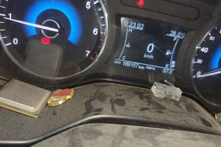 Used Dongfeng Fengon 580 2018 1.8L Manual Comfort Model Odometer Close Up