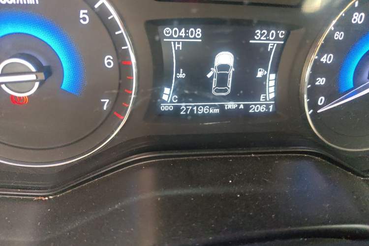 Used Dongfeng Fengon 580 2018 Revised Version 1.8L Manual Comfort Edition Odometer Close Up