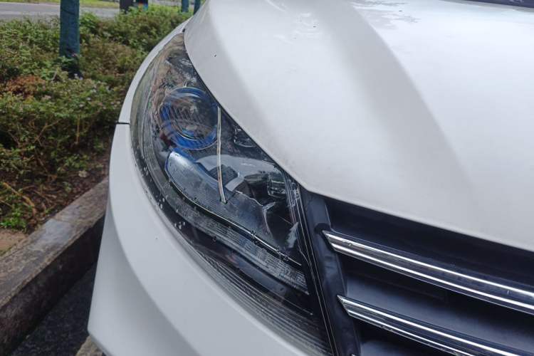 Used Dongfeng Fengon 580 2018 1.5T CVT Smart Connectivity Version Right Front Headlight