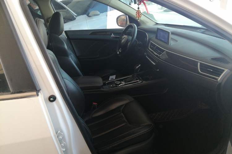 Used Dongfeng Fengon 580 2018 1.5T CVT Luxury Model Right Front Seat