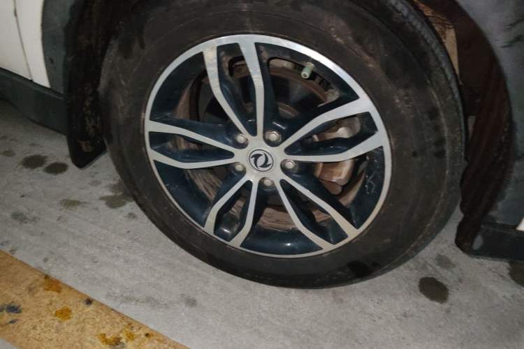 Used Dongfeng Fengon 580 2018 1.5T CVT Luxury Model Right Front Wheel Hub