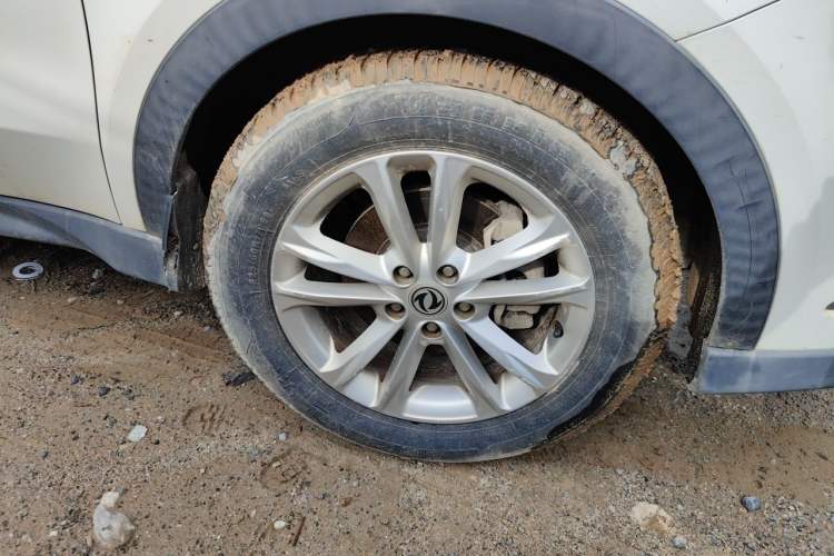 Used Dongfeng Fengon 580 2018 1.8L Manual Comfort Model Right Front Wheel Hub