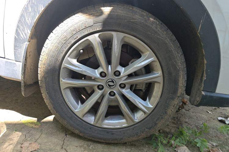 Used Dongfeng Fengon 580 2018 Revised Version 1.8L Manual Comfort Edition Right Front Wheel Hub