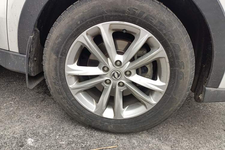 Used Dongfeng Fengon 580 2018 1.8L Manual Comfort Model Right Front Wheel Hub