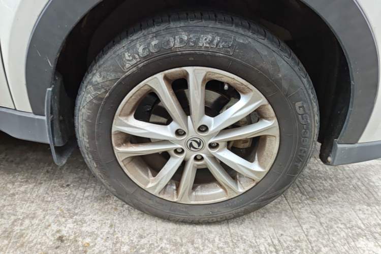 Used Dongfeng Fengon 580 2018 1.8L Manual Comfort Model Right Front Wheel Hub