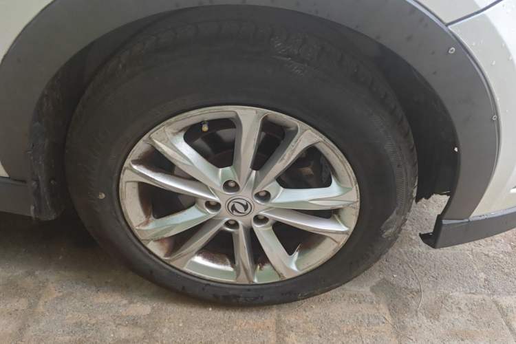Used Dongfeng Fengon 580 2018 1.8L Manual Comfort Model Right Front Wheel Hub