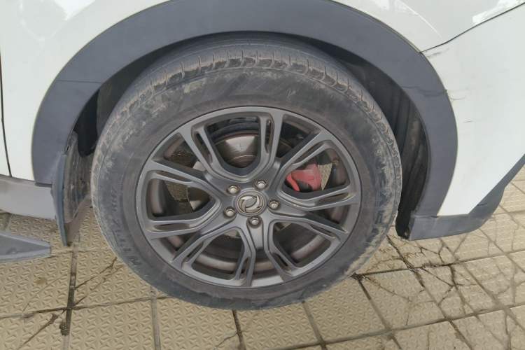 Used Dongfeng Fengon 580 2018 1.5T CVT ZhiShang Version Right Front Wheel Hub