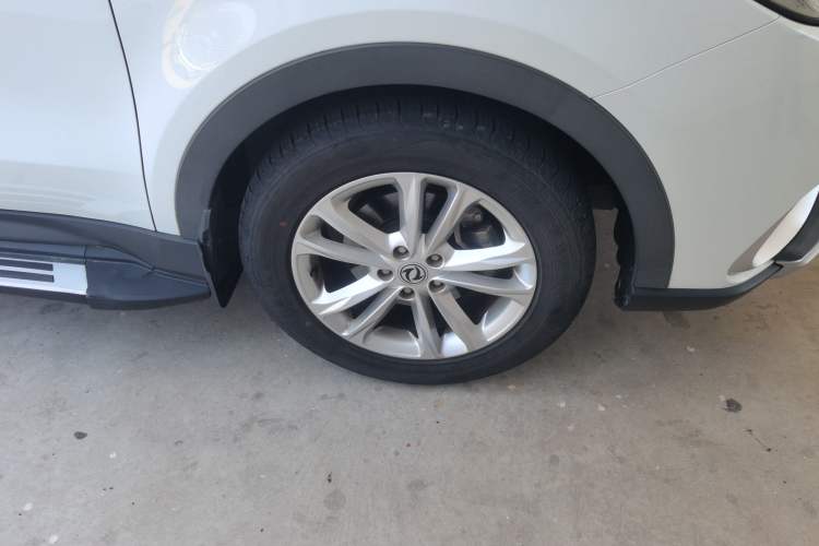 Used Dongfeng Fengon 580 2018 Revised Version 1.8L Manual Comfort Edition Right Front Wheel Hub