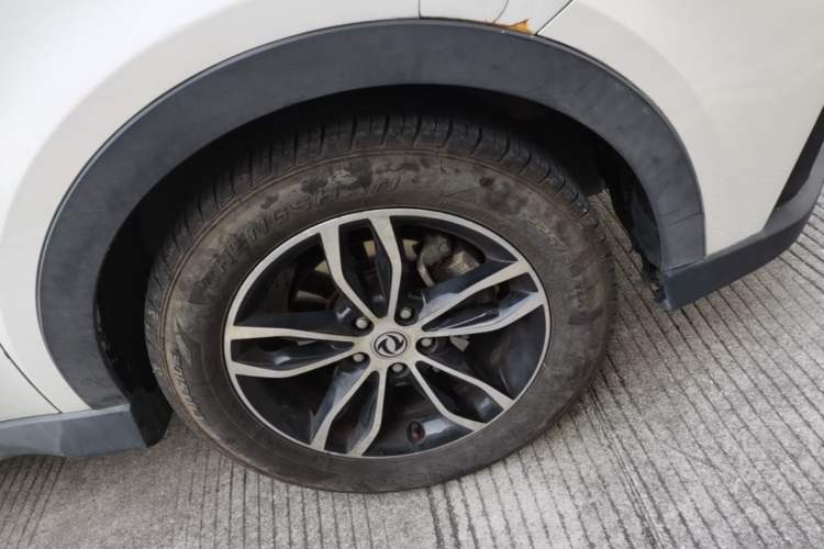 Used Dongfeng Fengon 580 2018 1.5T CVT Luxury Model Right Front Wheel Hub