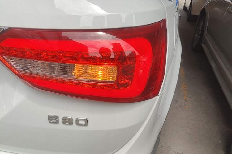 Used Dongfeng Fengon 580 2018 1.5T CVT Smart Connectivity Version Right Rear Taillight