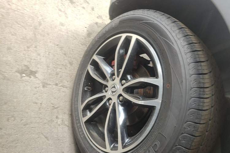 Used Dongfeng Fengon 580 2018 1.5T CVT Smart Connectivity Version Right Rear Wheel Hub