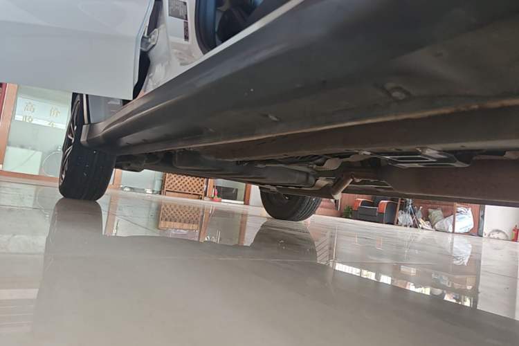 Used Dongfeng Fengon 580 2018 1.5T Manual Luxury Model Right Side Sill