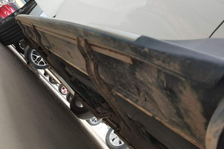 Used Dongfeng Fengon 580 2018 1.5T CVT Luxury Model Right Side Sill