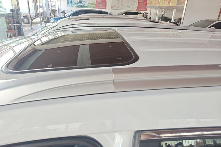 Used Dongfeng Fengon 580 2018 1.5T Manual Luxury Model Roof