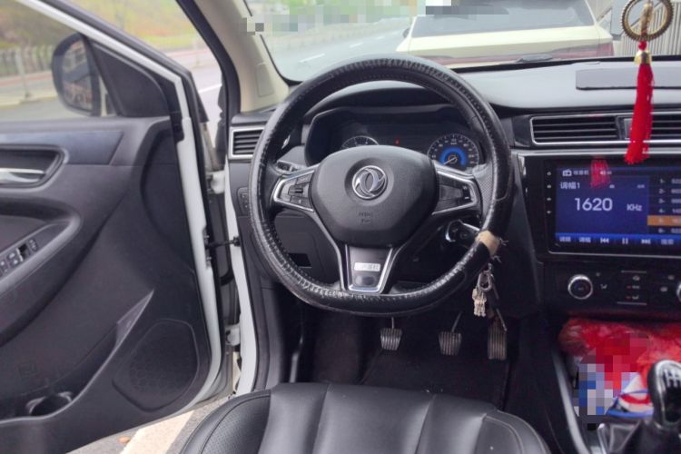 Used Dongfeng Fengon 580 2018 Revised Version 1.8L Manual Comfort Edition Steering Wheel