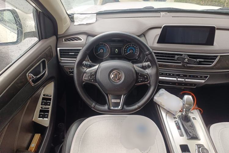 Used Dongfeng Fengon 580 2018 1.5T CVT Smart Connectivity Version Steering Wheel