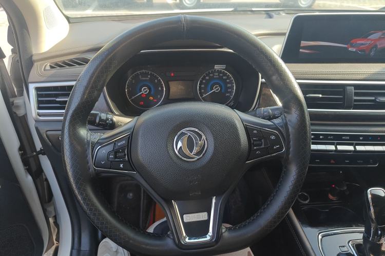 Used Dongfeng Fengon 580 2018 1.5T CVT Smart Connectivity Version Steering Wheel