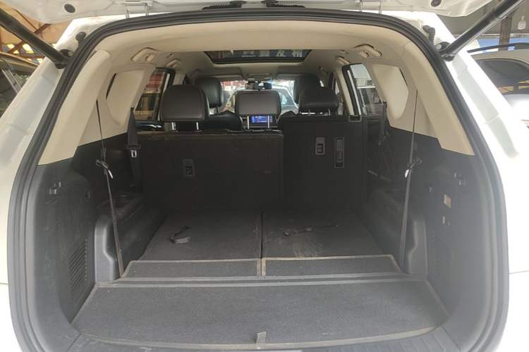 Used Dongfeng Fengon 580 2018 1.5T CVT Smart Connectivity Version Trunk