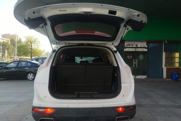 Used Dongfeng Fengon 580 2018 1.5T CVT Luxury Model Trunk