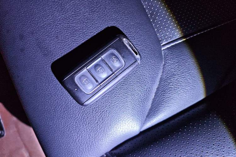 Used Dongfeng Fengon 580 2018 1.5T Manual Luxury Model Vehicle Key