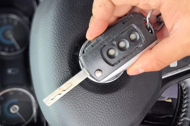 Used Dongfeng Fengon 580 2018 Revised Version 1.8L Manual Comfort Edition Vehicle Key