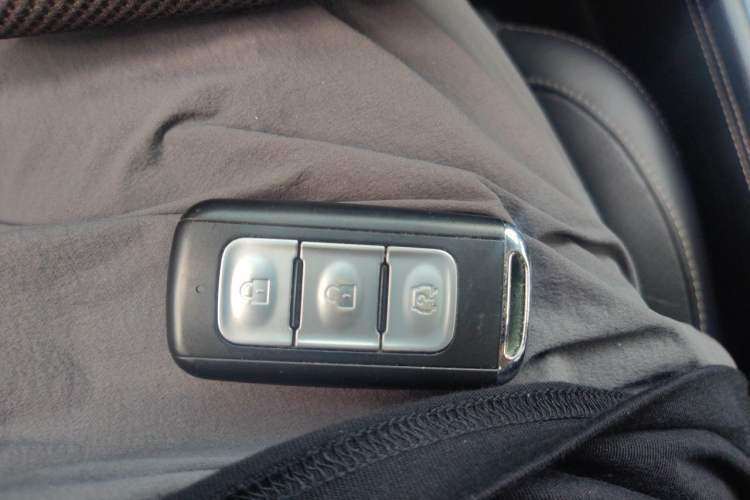 Used Dongfeng Fengon 580 2018 1.5T Manual Luxury Model Vehicle Key