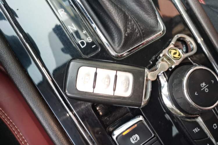 Used Dongfeng Fengon 580 2018 1.5T CVT Luxury Model Vehicle Key