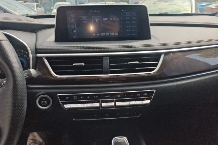Used Dongfeng Fengon 580 2020 1.5T CVT Luxury Edition Audio And AC Panel