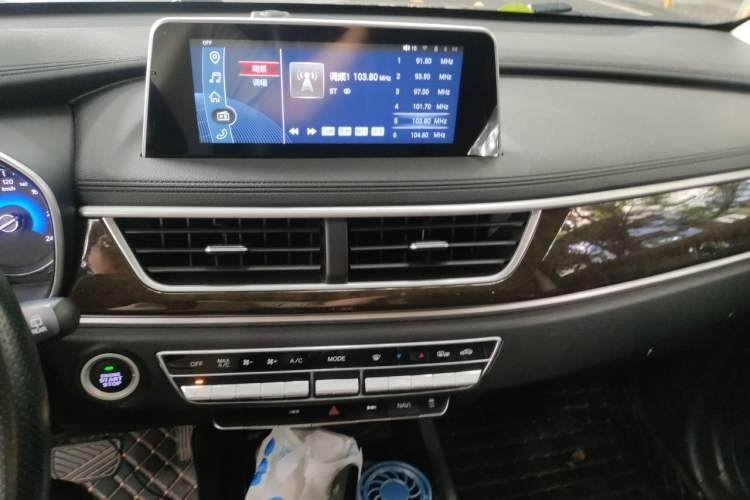 Used Dongfeng Fengon 580 2020 1.5T CVT Luxury Edition Audio And AC Panel